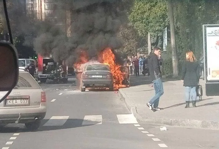 Хмельницький, пожежа, авто, ДСНС, надзвичайні ситуації 