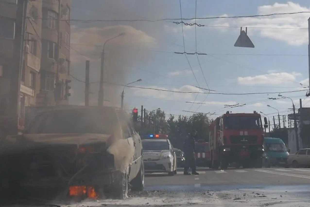 Хмельницький, пожежа, авто, ДСНС, надзвичайні ситуації Хмельницький, пожежа, авто, ДСНС, надзвичайні ситуації