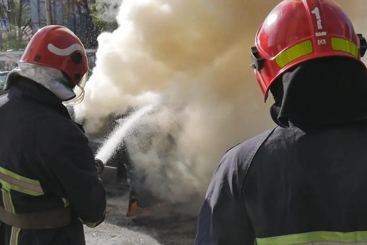 Хмельницький, пожежа, авто, ДСНС, надзвичайні ситуації Хмельницький, пожежа, авто, ДСНС, надзвичайні ситуації