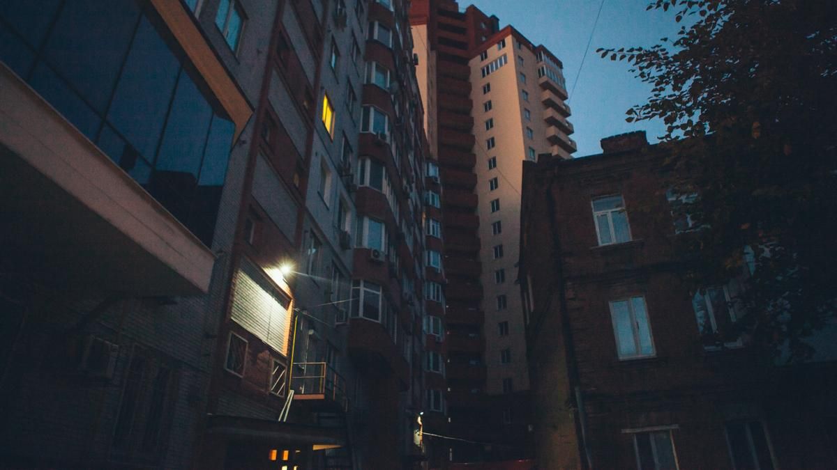 Прокурора вбили ножем у серце в центрі Дніпра Прокурора вбили ножем у серце в центрі Дніпра