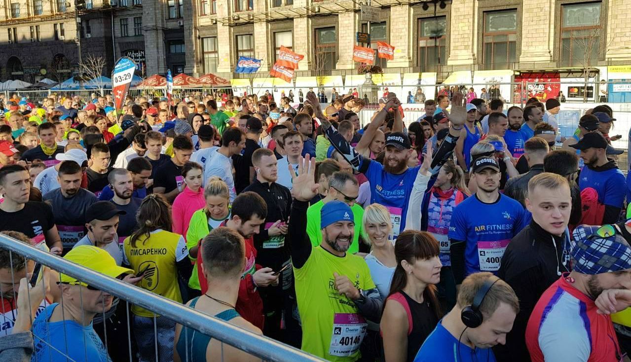 В Киев на марафон съехались десятки тысяч людей: первые впечатления и фото