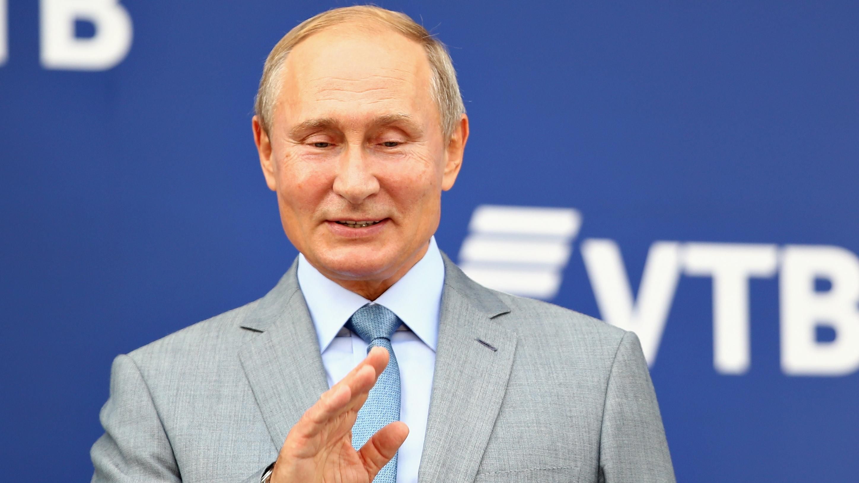 Путіну – 66: хто зі світових лідерів привітав господаря Кремля  з днем народження 