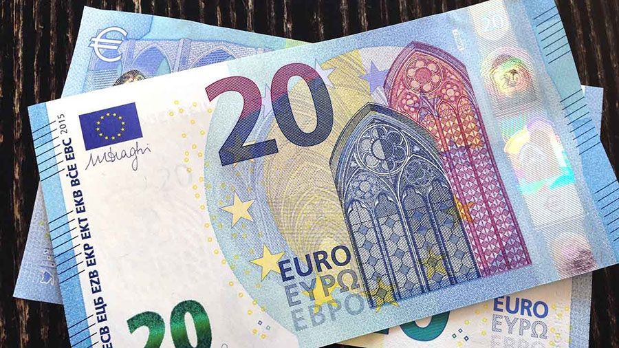 Курс валют НБУ на сьогодні 09-10-2018: курс долара, курс євро