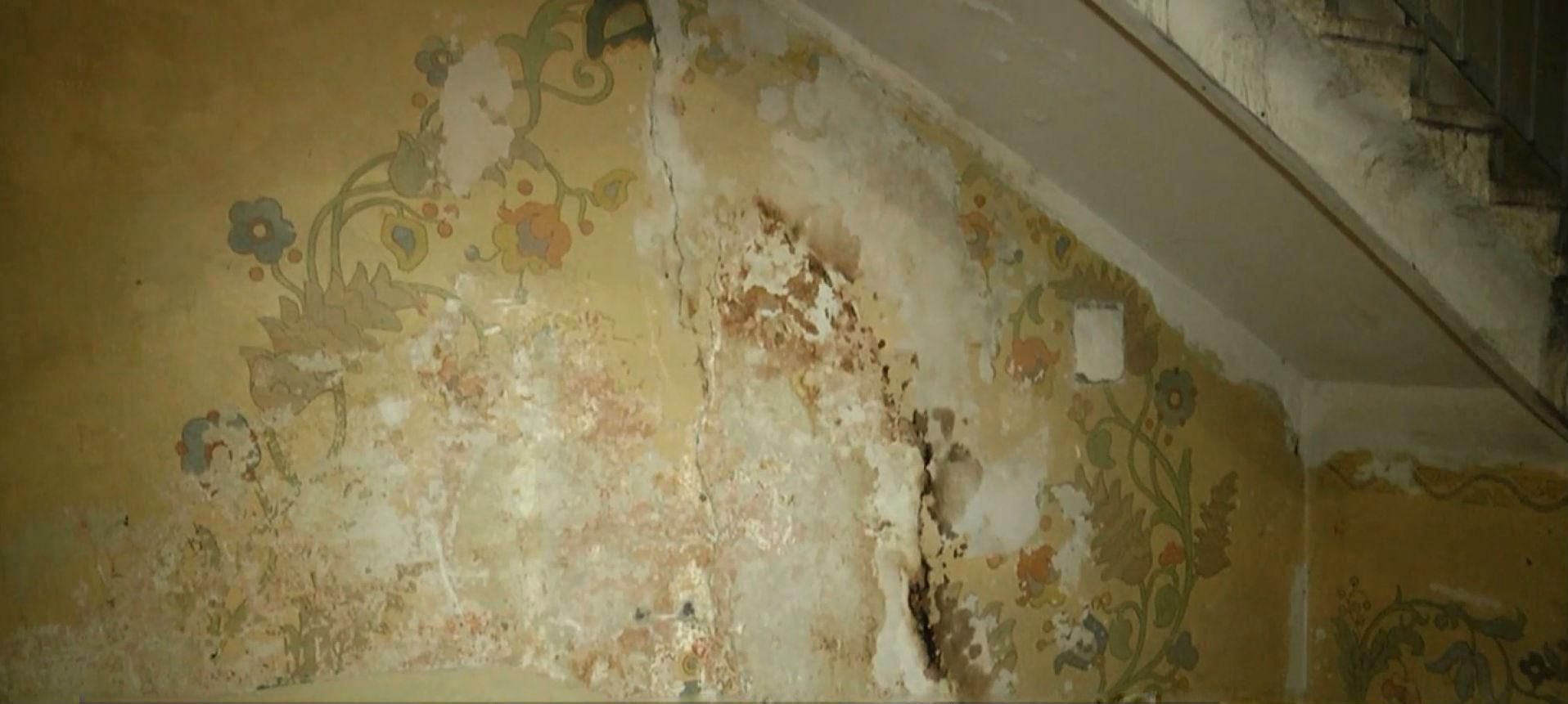 В подъезде Харькова под побелкой нашли уникальный рисунок известного художника В подъезде Харькова под побелкой нашли уникальный рисунок известного художника