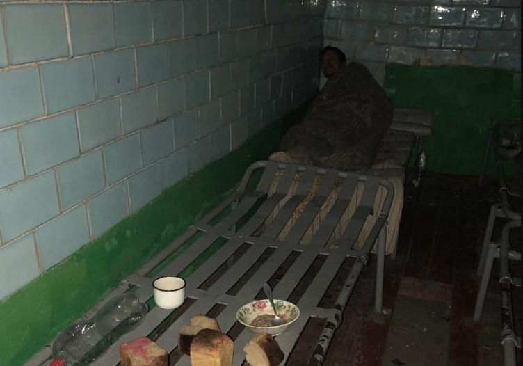 В винницкой тюрьме несколько дней пытали больного арестанта: шокирующие фото