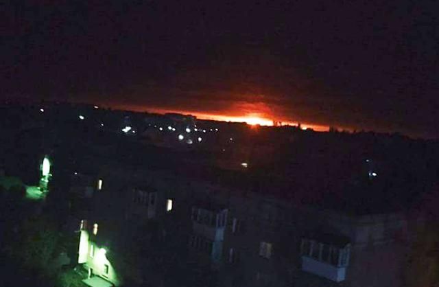 Вибухи на арсеналі на Чернігівщині: щосекунди вибухають по 3 боєприпаси Вибухи на арсеналі на Чернігівщині: щосекунди вибухають по 3 боєприпаси