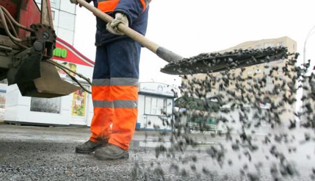 Про зв'язок між якістю українських доріг і намірами уряду Гройсмана керувати країною ще 22 роки - 9 октября 2018 - Телеканал новостей 24