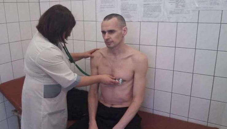 В России заявляют, что Сенцов после прекращения голодовки поправился почти на 2 килограмма