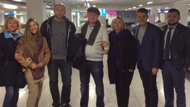 Украинцы в ПАСЕ спели гимн перед камерами прокремлевских телеканалов: видео Украинцы в ПАСЕ спели гимн перед камерами прокремлевских телеканалов: видео