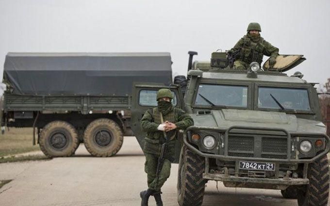 В оккупированный Симферополь перебрасывают большое количество военной техники: видео