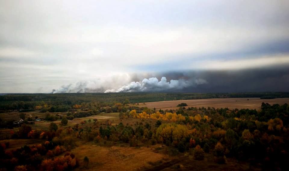 Пожар на военных складах возле Ични полностью потушили Пожар на военных складах возле Ични полностью потушили
