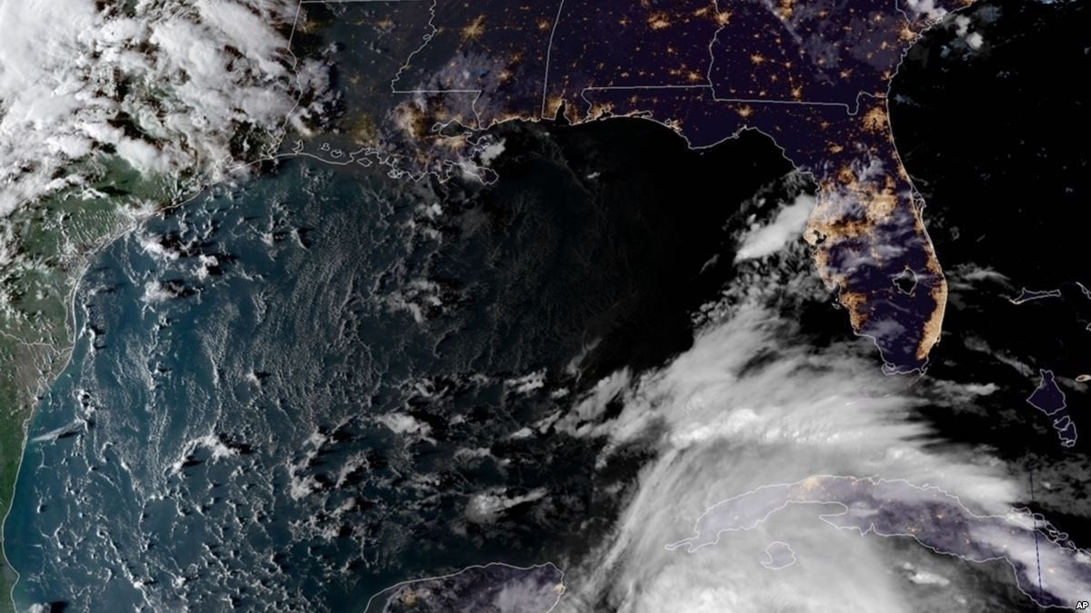 Ураган "Майкл" у Флориді забрав перше життя: оголошено надзвичайний стан