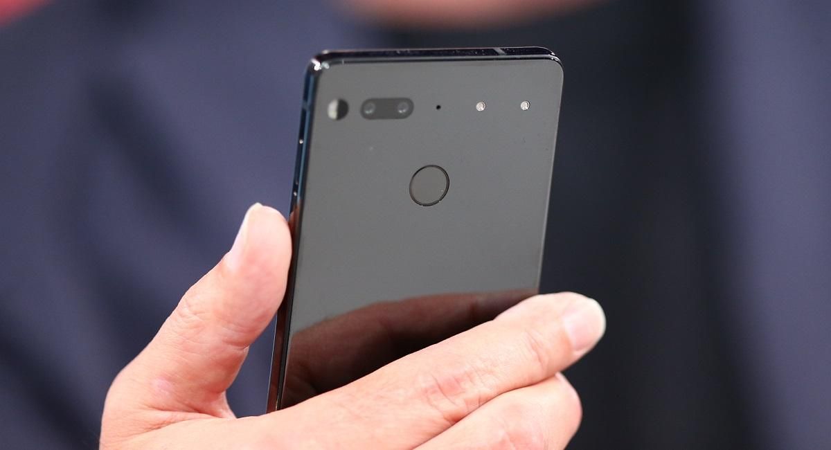 Essential працює над новим неймовірним смартфоном Essential працює над новим неймовірним смартфоном