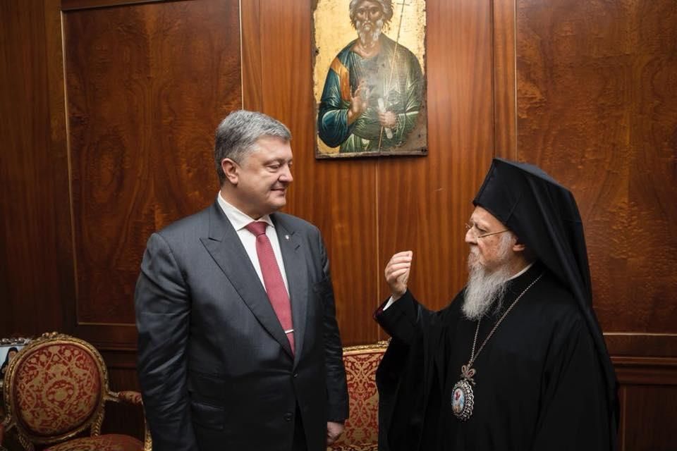 Группа епископов УПЦ МП поддержала предоставление автокефалии Украине, – Порошенко