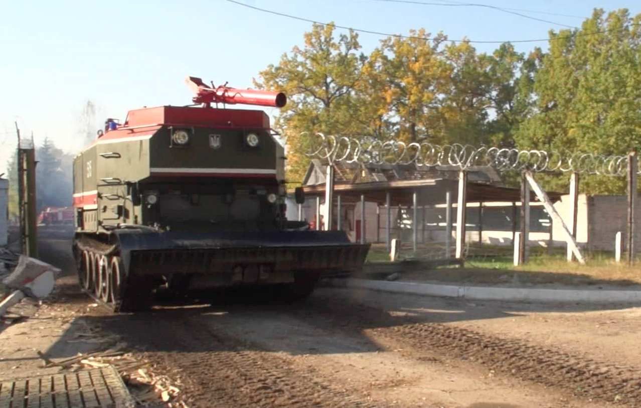 Взрывы на арсенале возле Ични: у Полторака показали, как ликвидируют последствия