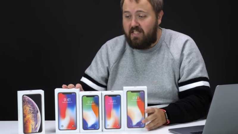 Блогер висміяв дешеві підробки на нові iPhone: кумедне відео