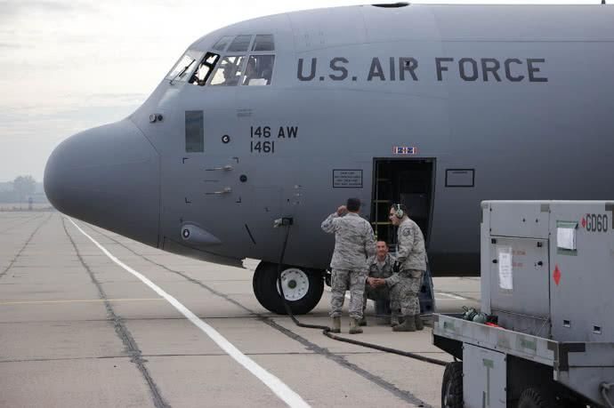 В Украине продолжаются масштабные военные учения "Чистое небо-2018": впечатляющие фото В Украине продолжаются масштабные военные учения "Чистое небо-2018": впечатляющие фото