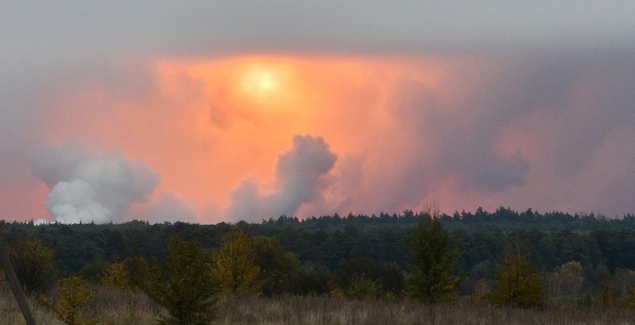 У Ічні через посилення вітру зросла інтенсивність вибухів, – Міністерство оборони України У Ічні через посилення вітру зросла інтенсивність вибухів, – Міністерство оборони України