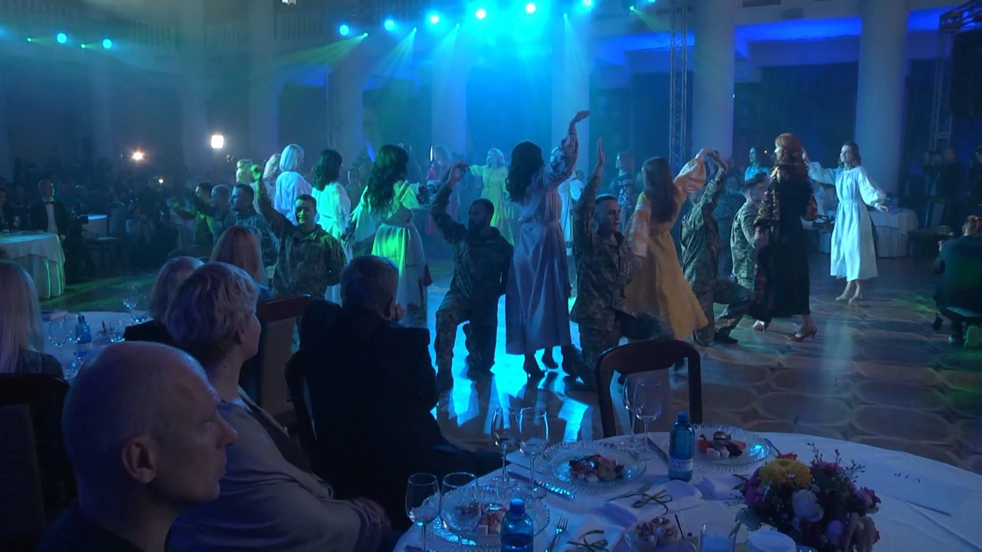 Військових з Донбасу запросили на танцювальний паркет Військових з Донбасу запросили на танцювальний паркет