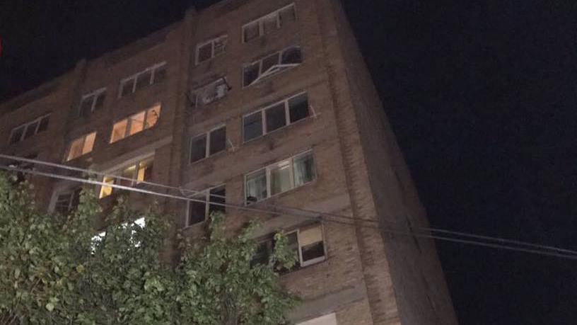 Взрыв в многоквартирном доме произошел в Киеве: есть пострадавшие  
