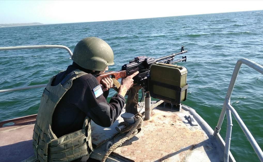 Україна готується до відбиття агресії РФ в Азовському морі, – Порошенко