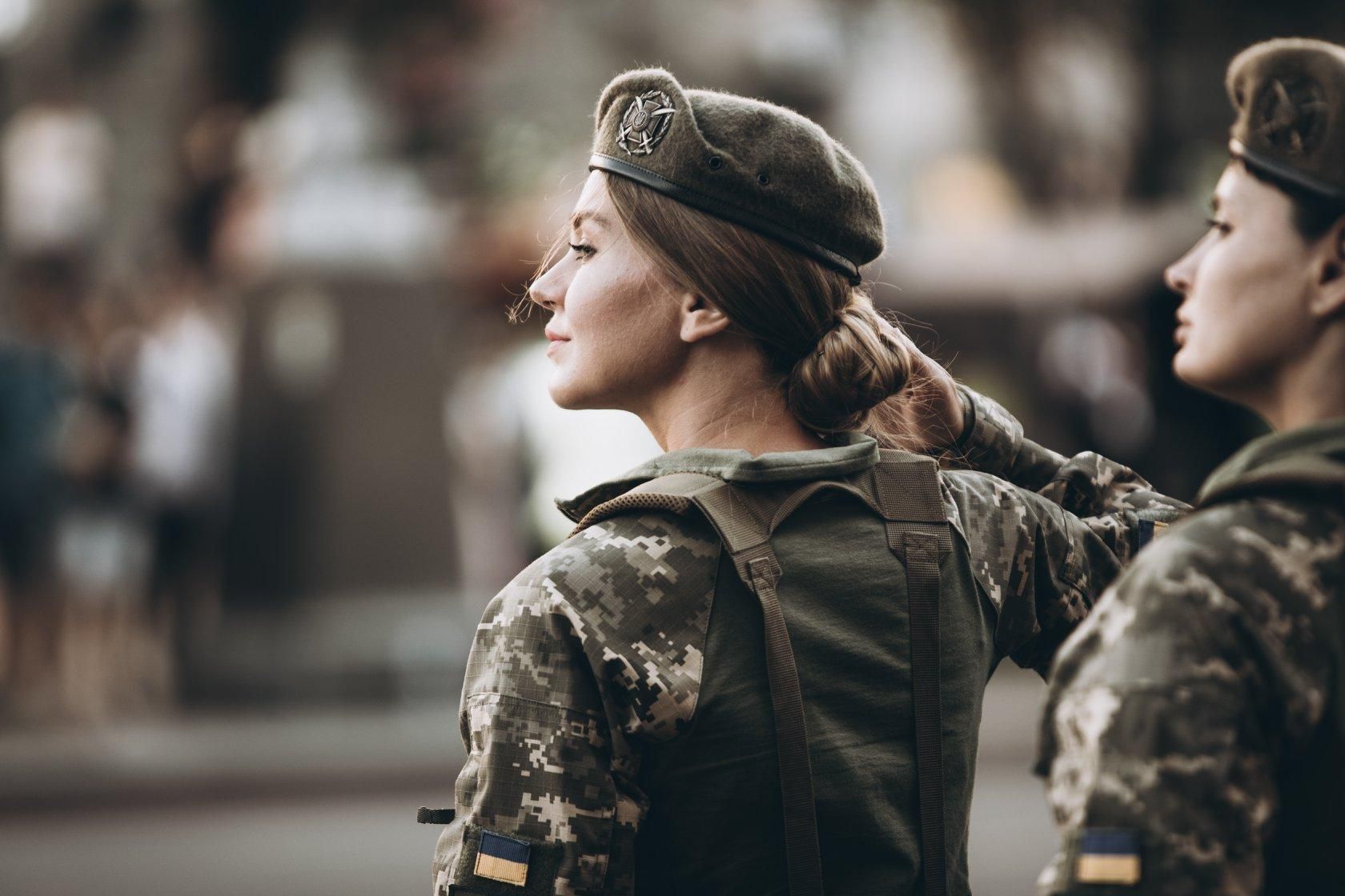 Скільки жінок у ЗСУ є учасницями бойових дій на Донбасі