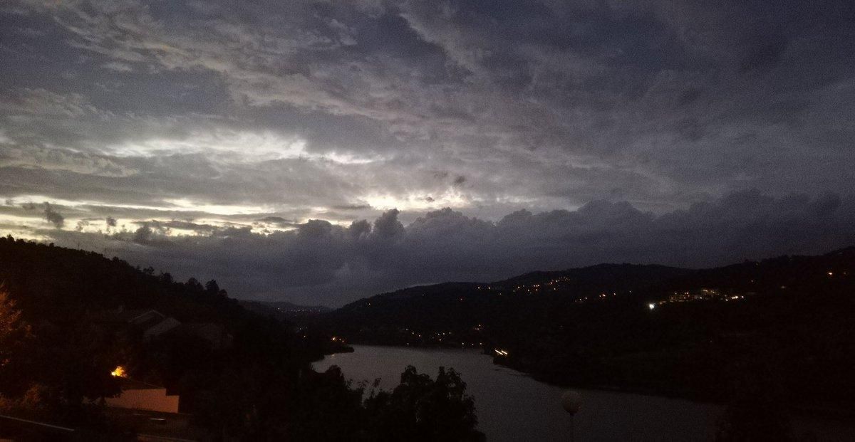 Українцям рекомендують не їхати в Португалію: у МЗС озвучили причину Українцям рекомендують не їхати в Португалію: у МЗС озвучили причину