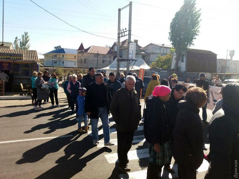 В Одесской области люди перекрыли трассу