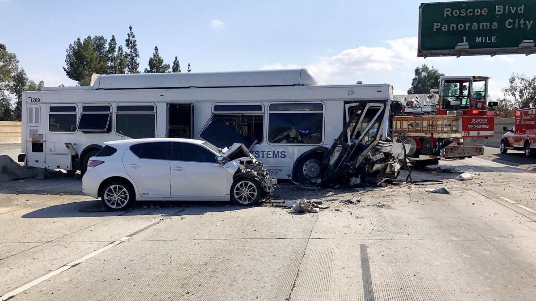 40 людей постраждали внаслідок ДТП з автобусом у Каліфорнії