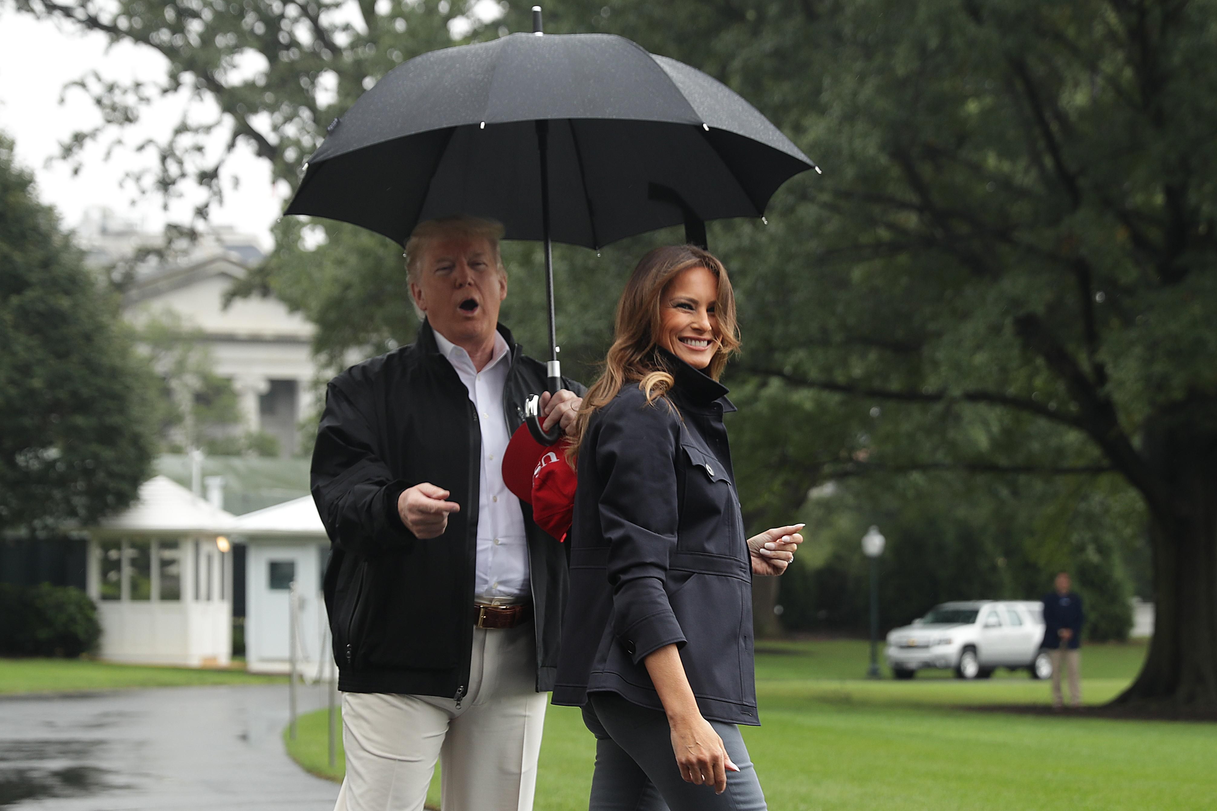 Спільний вихід Меланії і Дональда Трампа: який жест викликав обурення в мережі