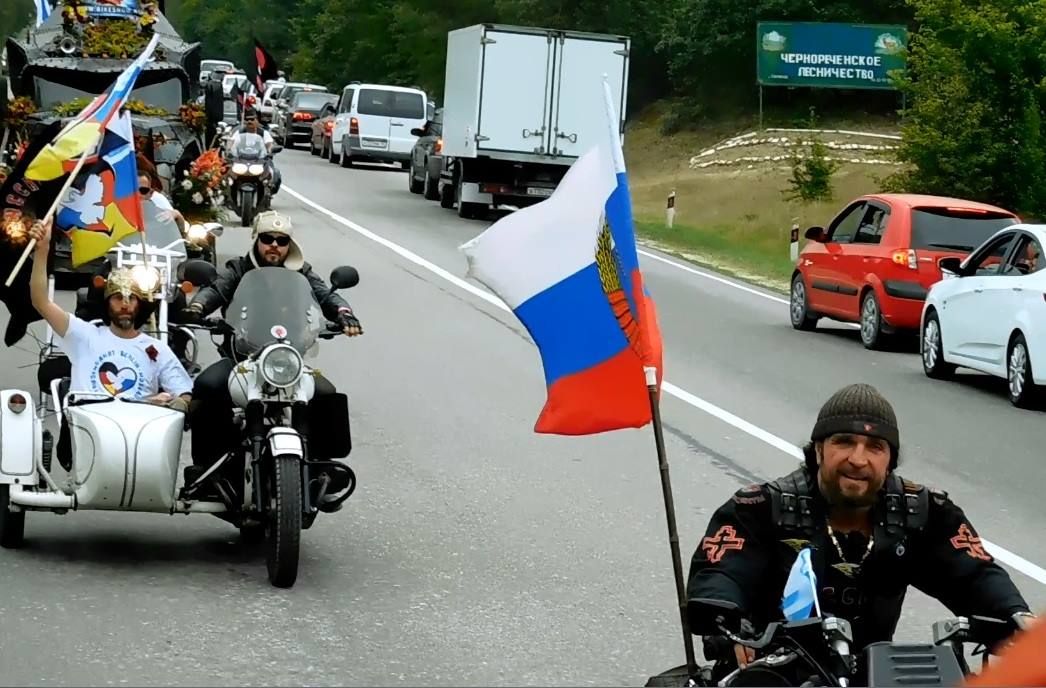 Православні байкери: пропутінських "вовків" затримали у Чорногорії за супровід патріарха