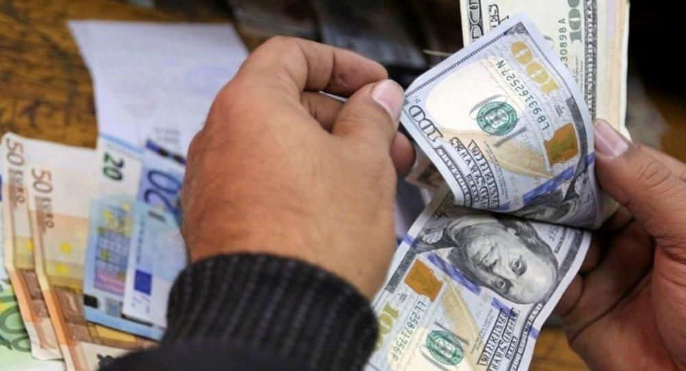 Готівковий курс валют на 17-10-2018: курс долару та євро Готівковий курс валют на 17-10-2018: курс долару та євро