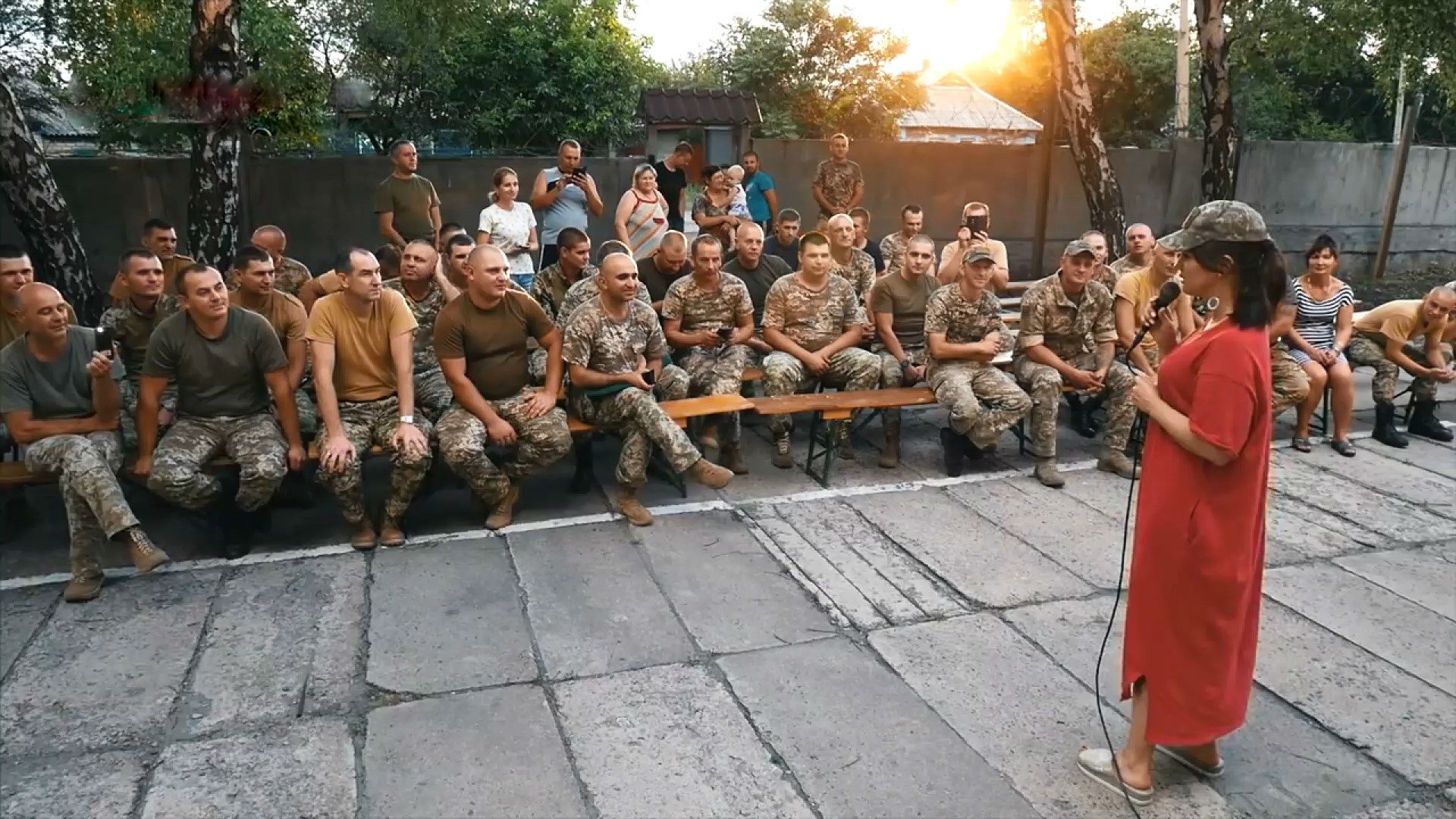 Нульовий рубіж. Як Ольга Цибульська піднімала український дух у прифронтовій зоні Нульовий рубіж. Як Ольга Цибульська піднімала український дух у прифронтовій зоні