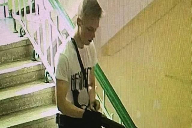 Нападение в Керчи: мать Рослякова принимала в больнице раненых, которых расстрелял ее сын
