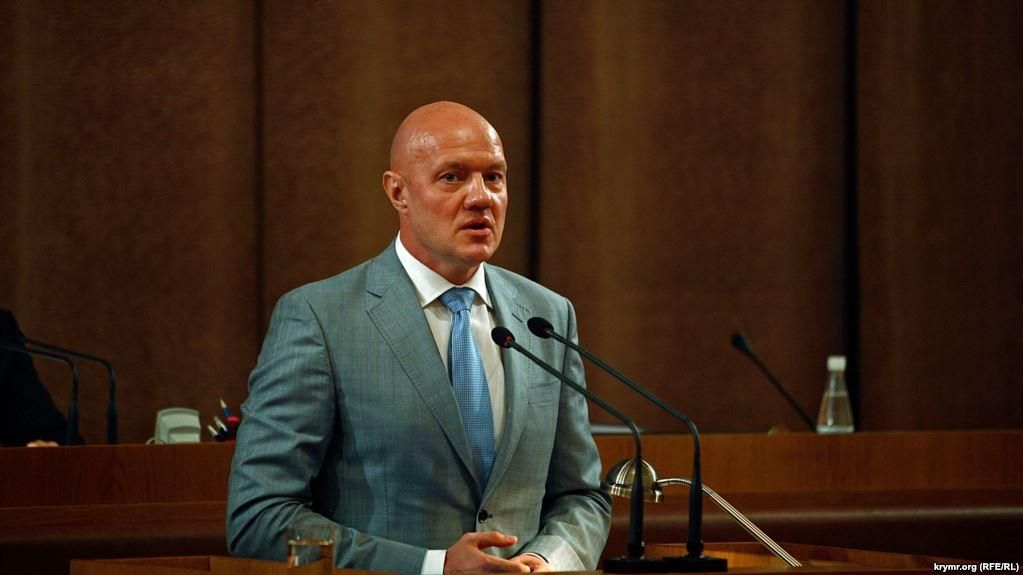 Украина будет требовать у России экстрадиции вице-премьера оккупированного Крыма Украина будет требовать у России экстрадиции вице-премьера оккупированного Крыма