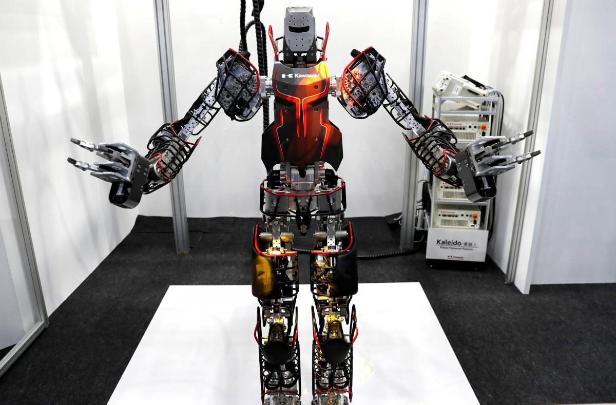 В Японию приехало более полутора тысяч уникальных роботов: яркие фото и видео