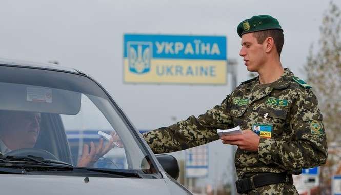 За незаконний в'їзд в Україну порушників саджатимуть до в’язниці: Рада схвалила закон