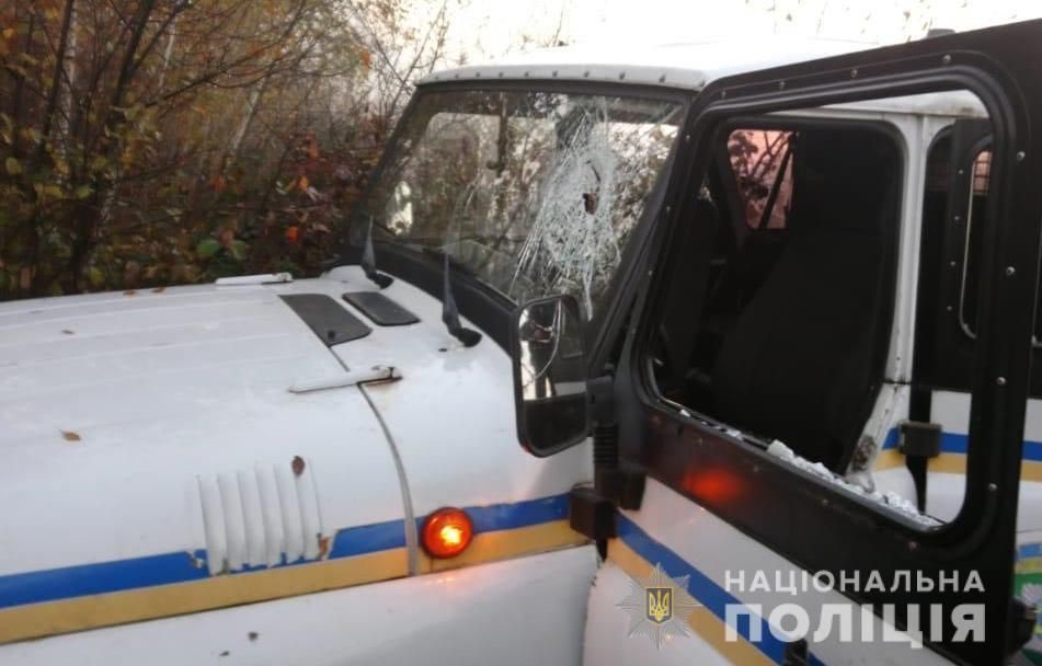 На Рівненщині 200 копачів бурштину влаштували сутичку з поліцією: фото