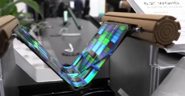 Huawei готує перший гнучкий 5G-смартфон Huawei готує перший гнучкий 5G-смартфон