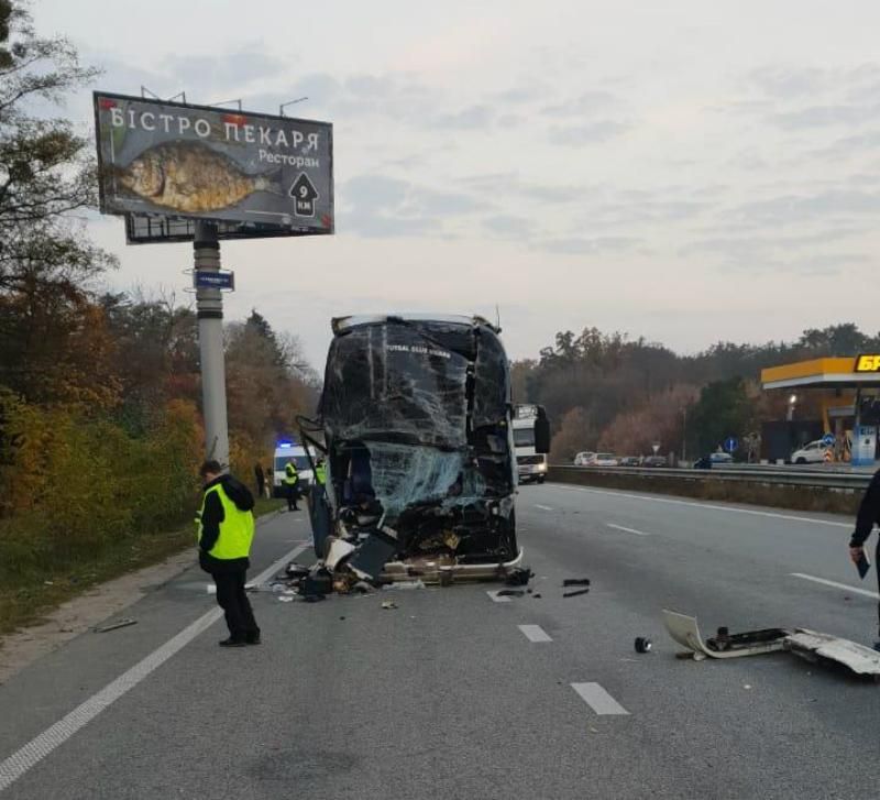 Марина Поплавская погибла в ДТП: видео и фото аварии с актерами Дизель шоу Марина Поплавская погибла в ДТП: видео и фото аварии с актерами Дизель шоу