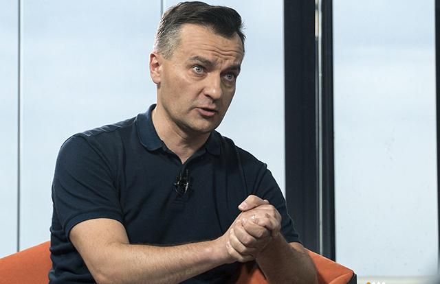 Поліція з’ясувала, хто облив журналіста Гнапа нечистотами Поліція з’ясувала, хто облив журналіста Гнапа нечистотами