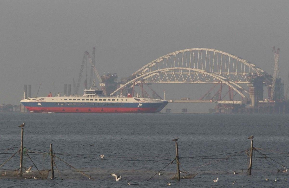 Скільки кораблів незаконно відвідали порти Криму: несподівані цифри
