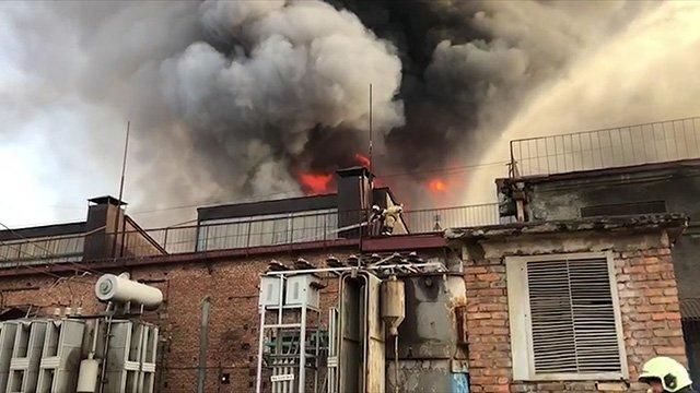 Масштабна пожежа на заводі в Росії може обернутися екологічною катастрофою