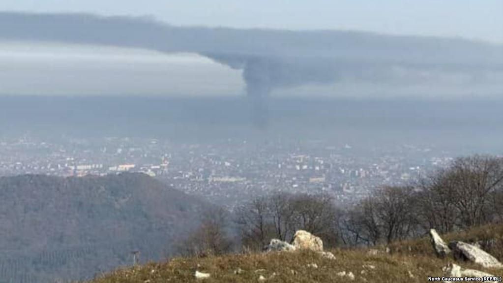 Пожежа на металургійному заводі у російському Владикавказі: жителі в паніці покидають місто