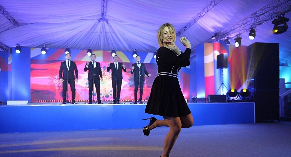 Речниця російського МЗС втрапила у черговий конфуз: цього разу через глід Речниця російського МЗС втрапила у черговий конфуз: цього разу через глід