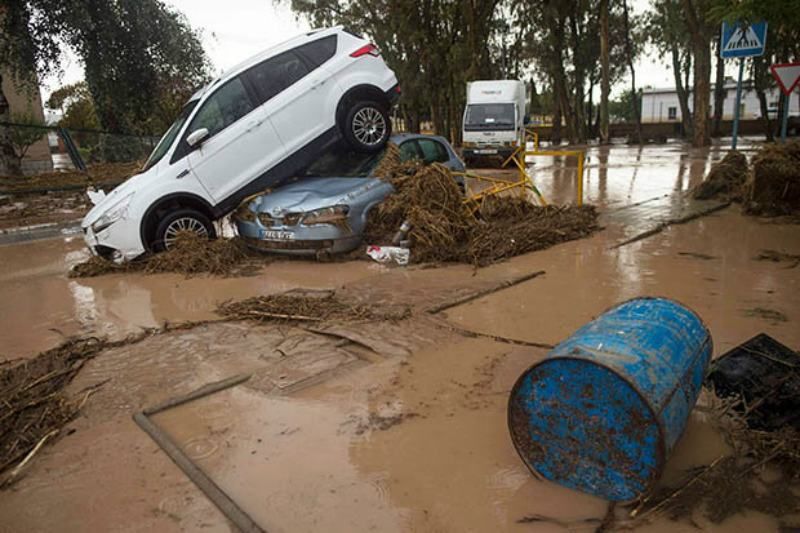 Наводнение в Испании: фото и видео затопленных домов и улиц