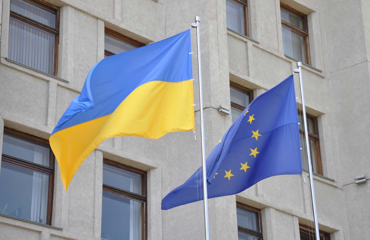 Яка проблема є найбільшою в Україні та чим може допомогти ЄС: результати опитування