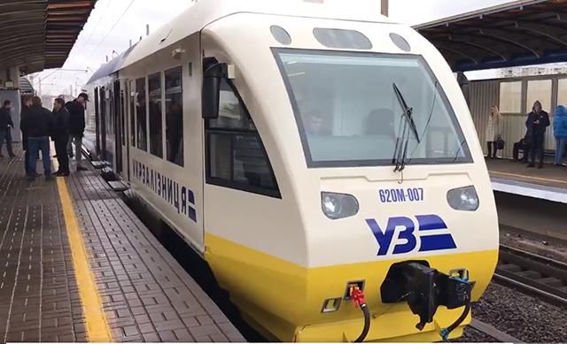 Из Киева в Борисполь запустили скоростной поезд: видео и фото
