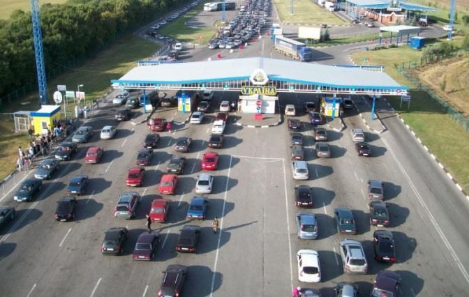 Почему на границе Украины и Польши образуются длинные очереди: объяснение Климкина Почему на границе Украины и Польши образуются длинные очереди: объяснение Климкина