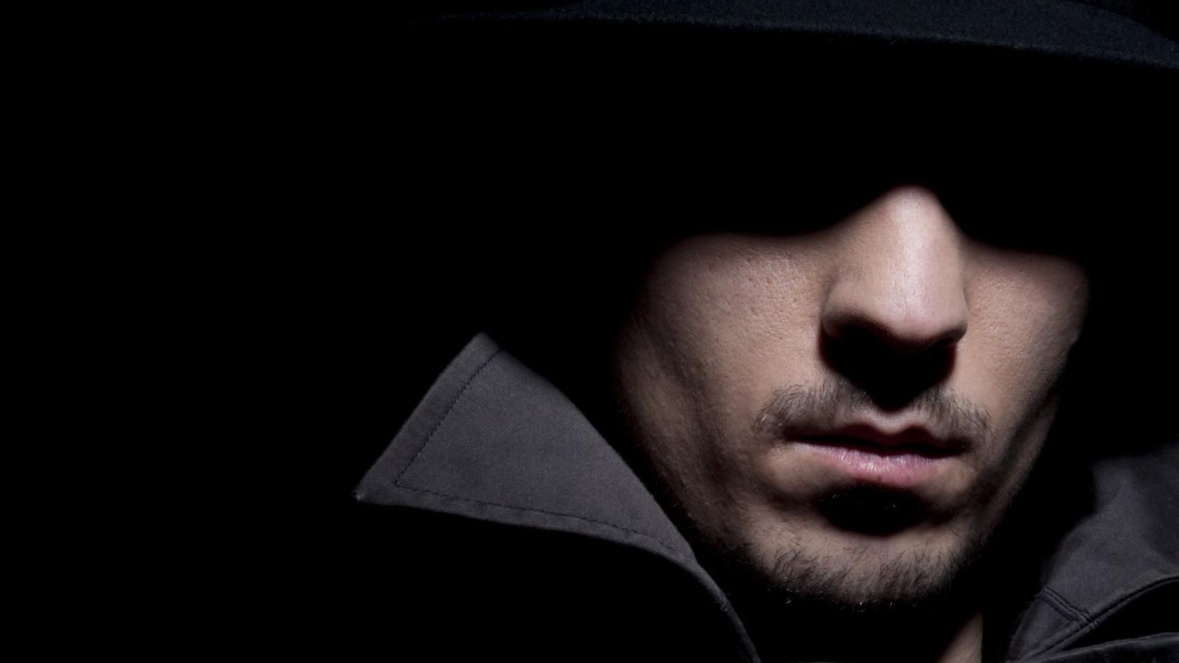 Изменяли внешность: в Польше банда незаконно отправляла украинцев в Британию Изменяли внешность: в Польше банда незаконно отправляла украинцев в Британию